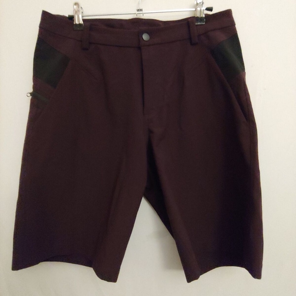 Lululemon Mens Chino Athletic Shorts Eggplant/Black Size 38